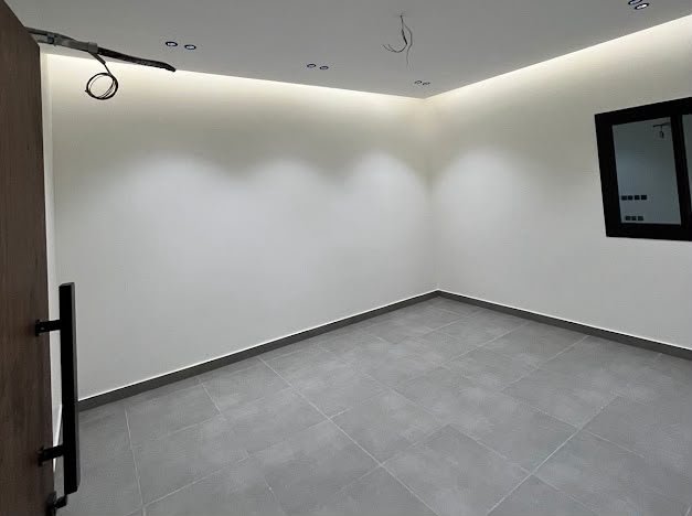 4 غرف داخلية 129م – المحيط 102