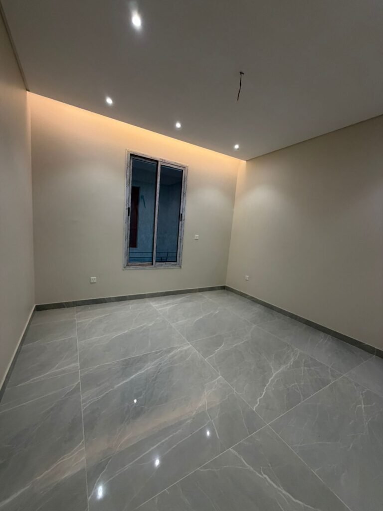 روف خلفي دور كامل 6 غرف 370م² – البغدادية
