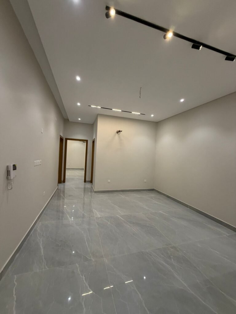 روف خلفي دور كامل 6 غرف 370م² – البغدادية